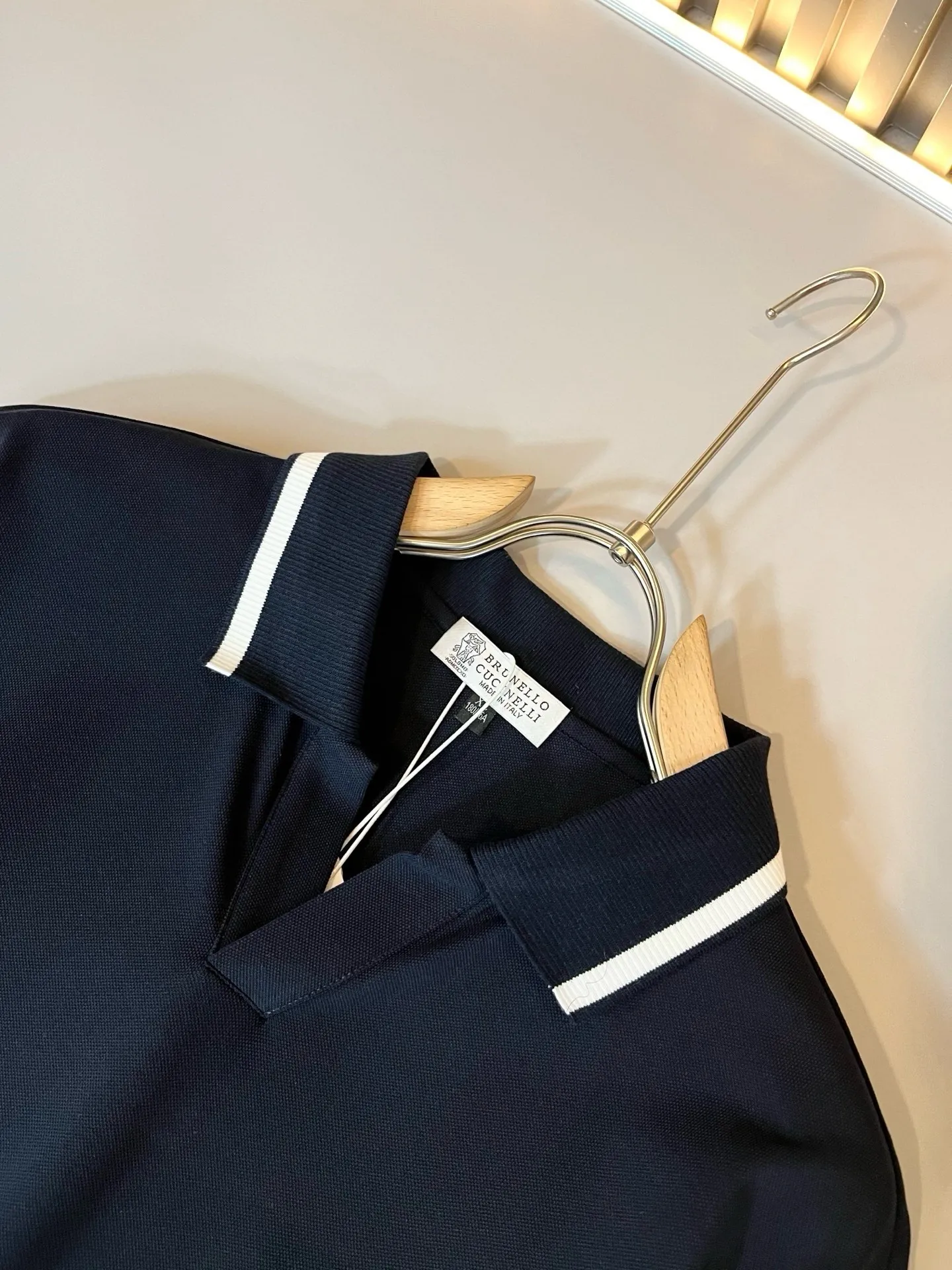 , BC-Brunello Cucineli 2026 Spring and Summer New Arrival men's short-sleeved Polo shirt, a fashionable Versatile item loved by many celebrities! The LOGO on the chest is super nice. Friends who like Classic simplicity must not miss this one! The calm and elegant brand style has always been favored by the upper class! It is also the best choice for fashion items! The upper body is so handsome, highly recommended! ! ! The biggest attraction of this short-sleeved shirt is not only its own brand added value, but also the fact that this short-sleeved shirt is very cost-effective in terms of color matching and material! Customized original exclusive mesh cotton material design! Environmentally friendly washing, customized fabrics, and pre-shrinking treatment ensure a crisp fit. The combed cotton fabric feels super soft and smooth and absorbs sweat! It does not deform after washing, feels comfortable and smooth, and the upper body is soft and comfortable. The classic fashionable lapel design is simple but not complicated, and it is very attractive! Sizes:M-4XL